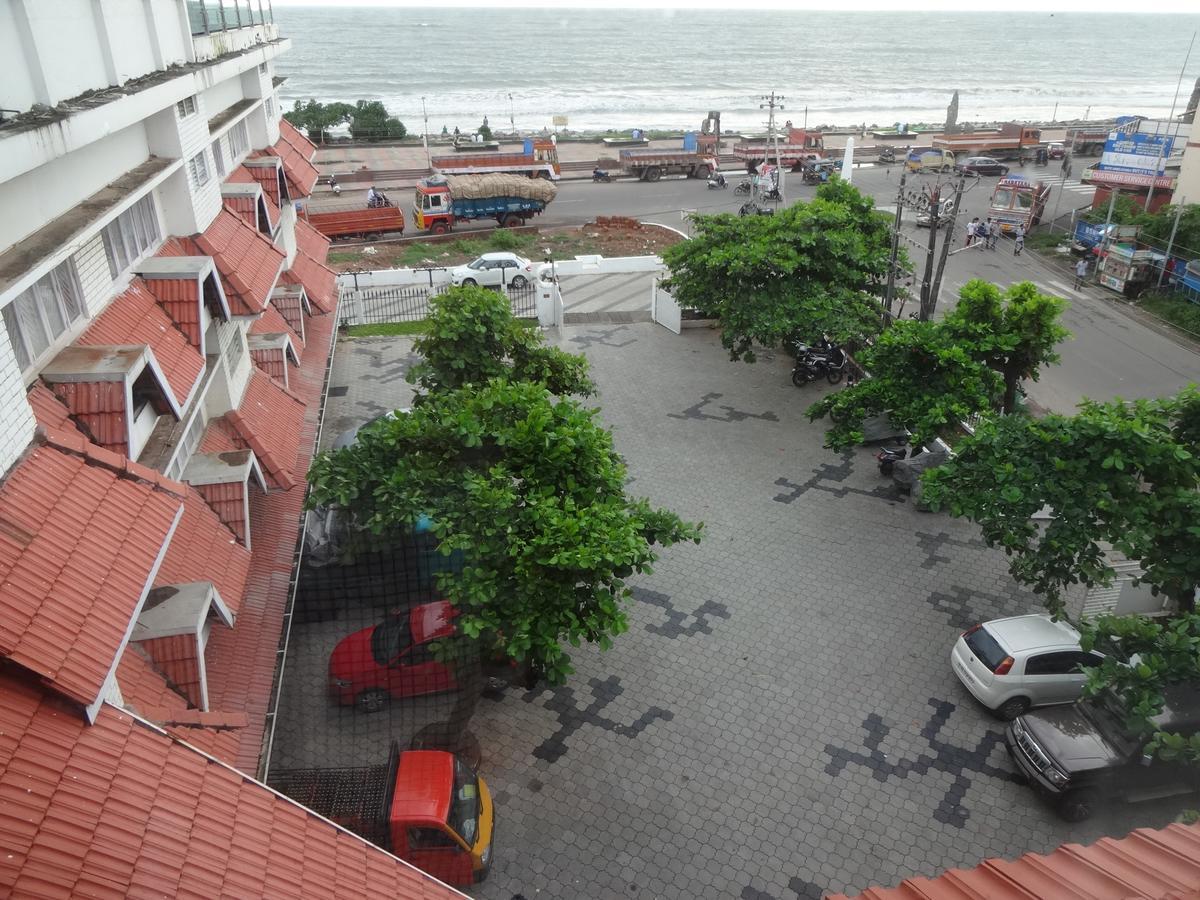 Sea Queen Hotel Kozhikode Exterior photo