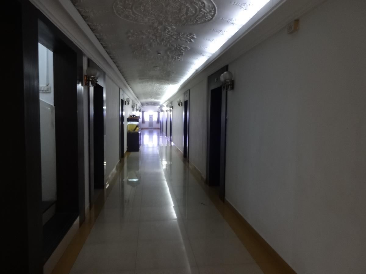 Sea Queen Hotel Kozhikode Exterior photo